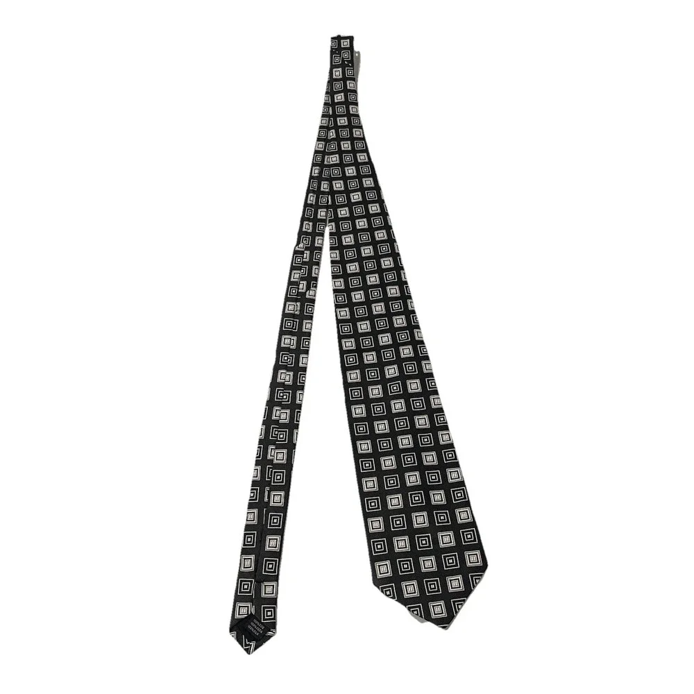 Man About Town Alexander‎ Julian 100% Silk Tie American Modern Black White
